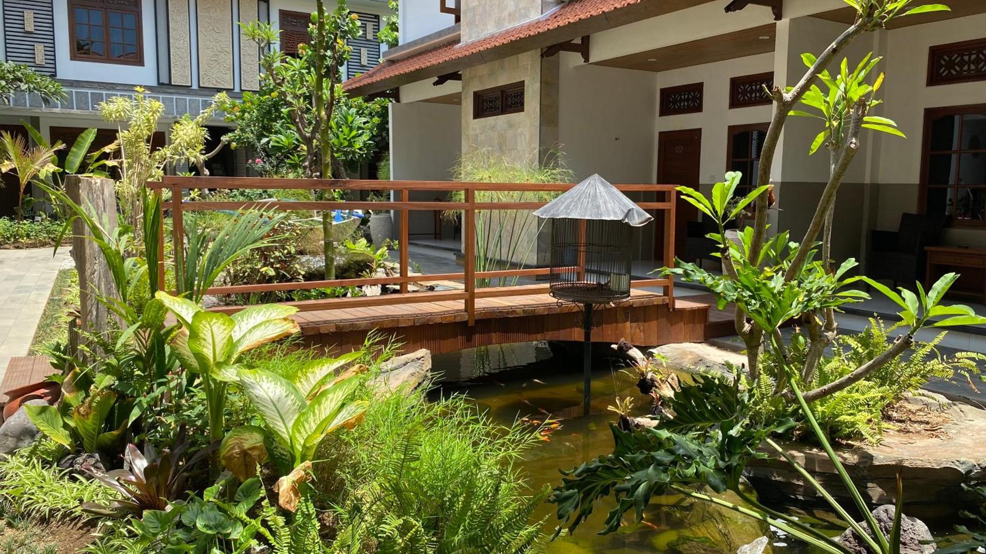 Sandat Hotel Legian Экстерьер фото