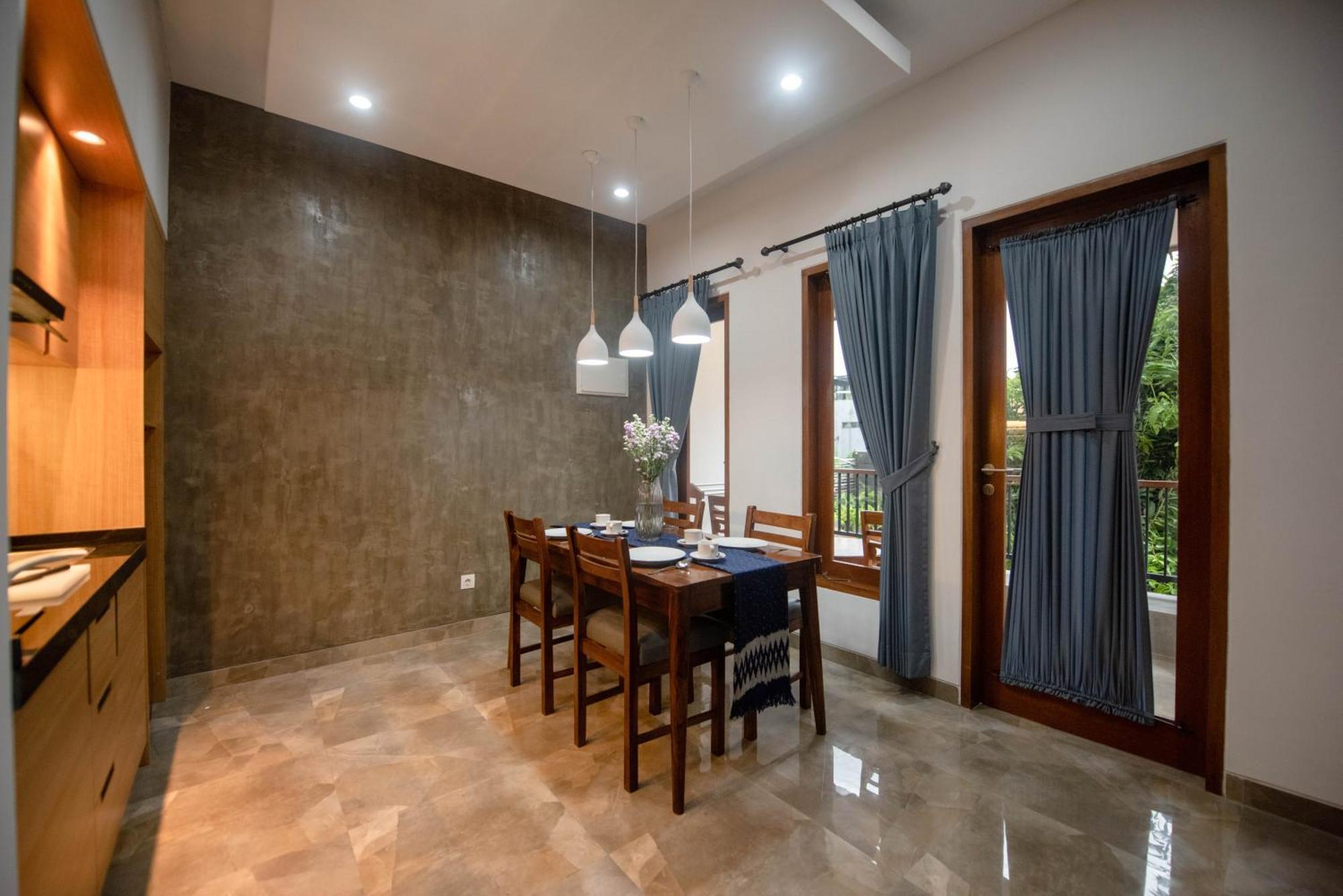 Sandat Hotel Legian Экстерьер фото