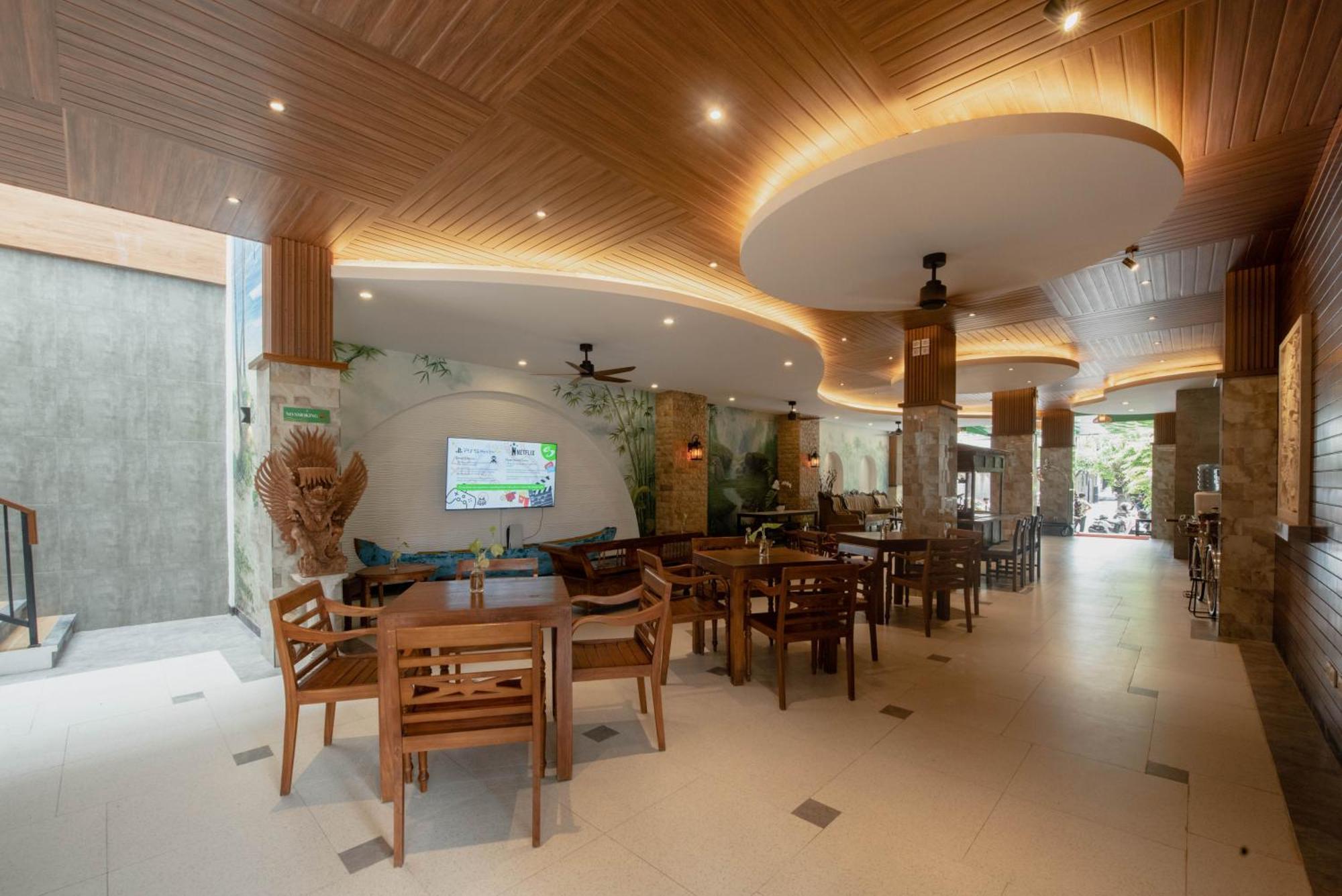 Sandat Hotel Legian Экстерьер фото