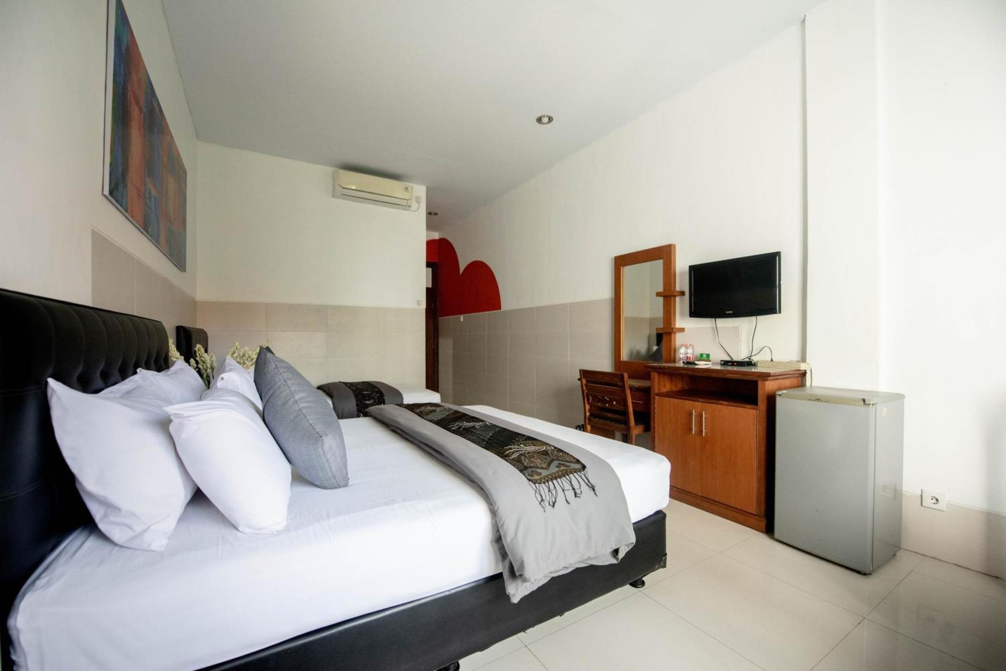 Sandat Hotel Legian Экстерьер фото