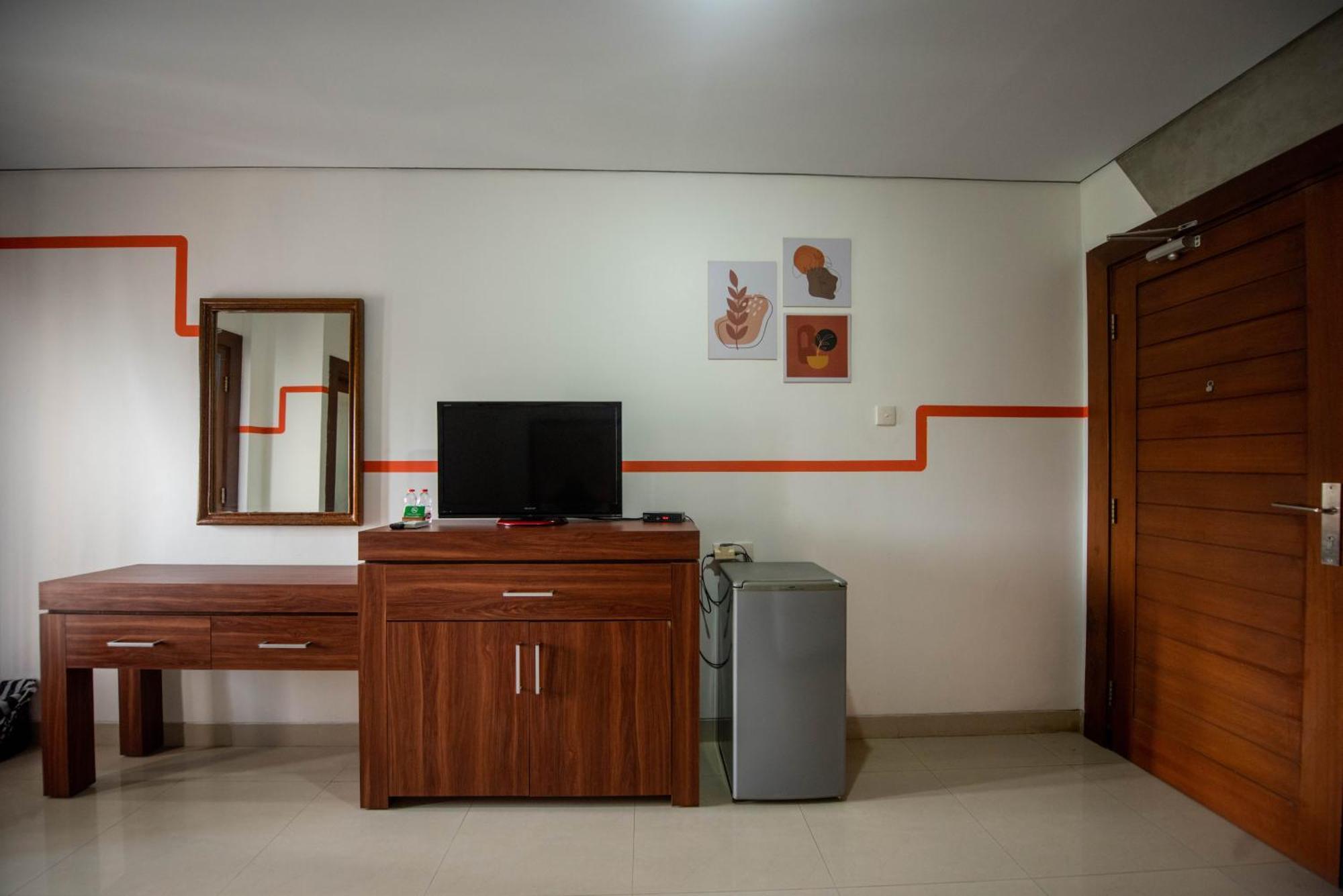 Sandat Hotel Legian Экстерьер фото
