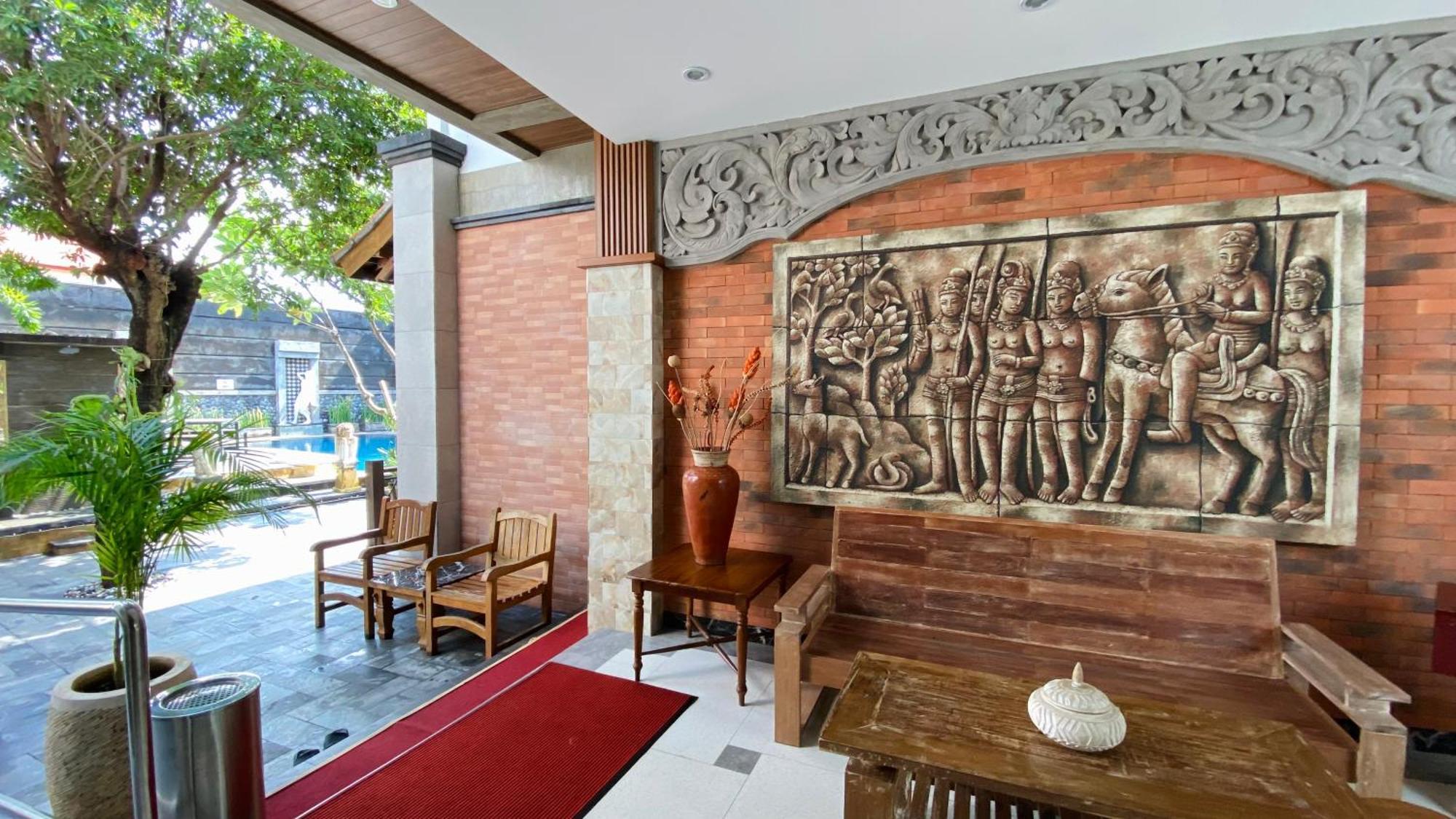 Sandat Hotel Legian Экстерьер фото