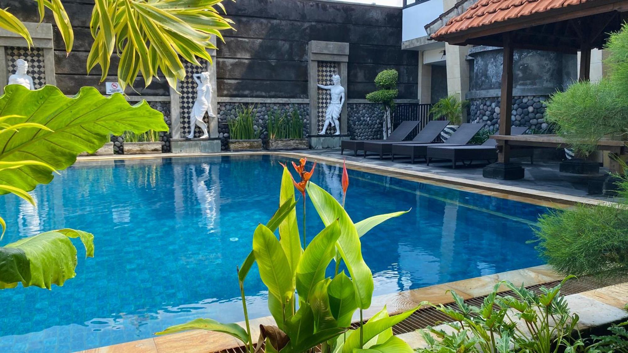 Sandat Hotel Legian Экстерьер фото